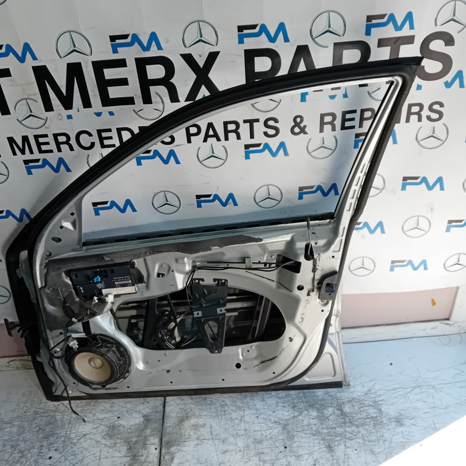 MERCEDES BENZ  E-CLASS W212 DRIVER FRONT DOOR OSF SILVER 2013  FMD483