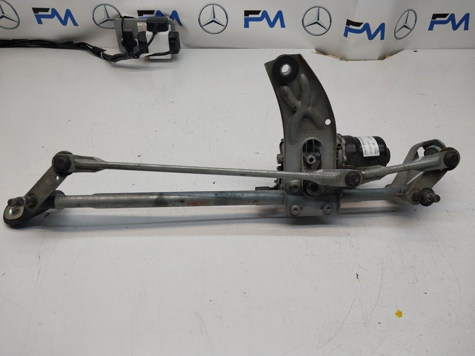 MERCEDES-BENZ A CLASS W177  FRONT WIPER MOTOR WITH LINKAGE A1779064801 FM00243