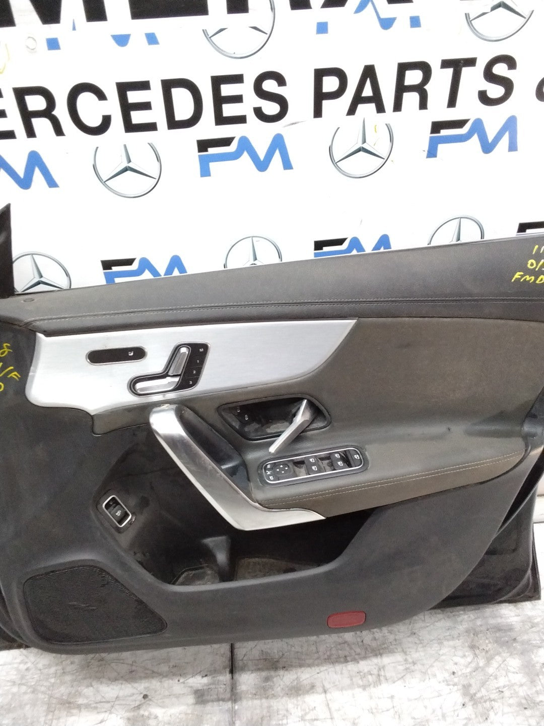 MERCEDES CLA W118  DRIVER FRONT DOOR OSF BLACK 2019-23 COMPLETE FMD536