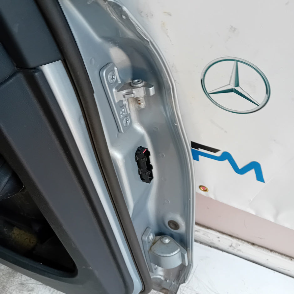 MERCEDES C-CLASS W205 PASSENGER REAR DOOR NSR SILVER 2014 ON COMPLETE FMD475