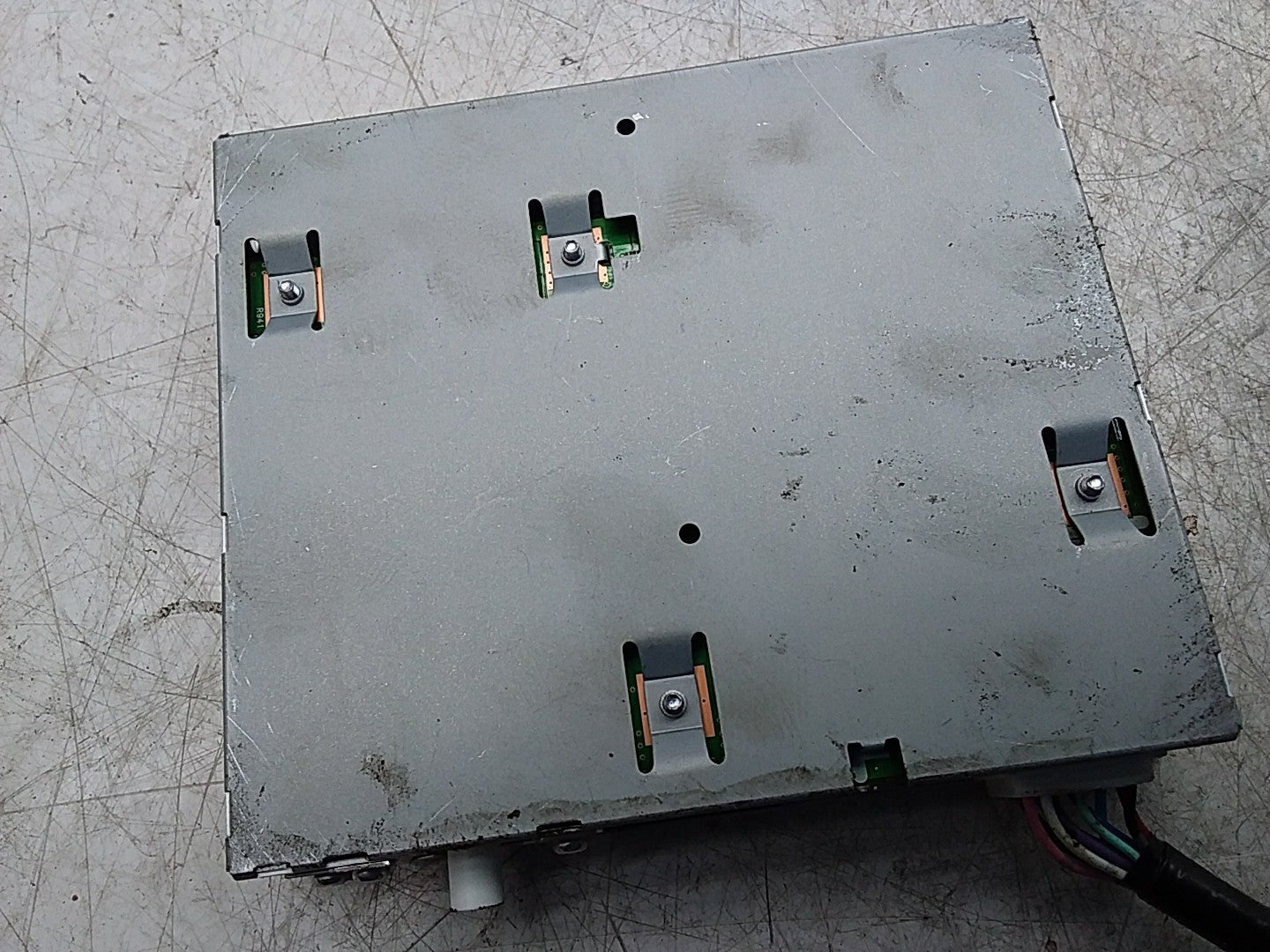 MITSUBISHI OUTLANDER ANTENNA ARIEL AMPLIFIER MODULE 8701A602 FMR494