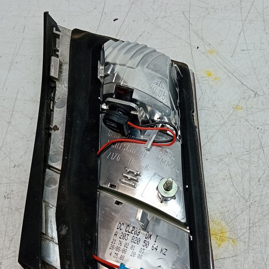 MERCEDES C-CLASS W203 ESTATE DRIVER RIGHT REAR TAIL LIGHT A2038205064 FMT276