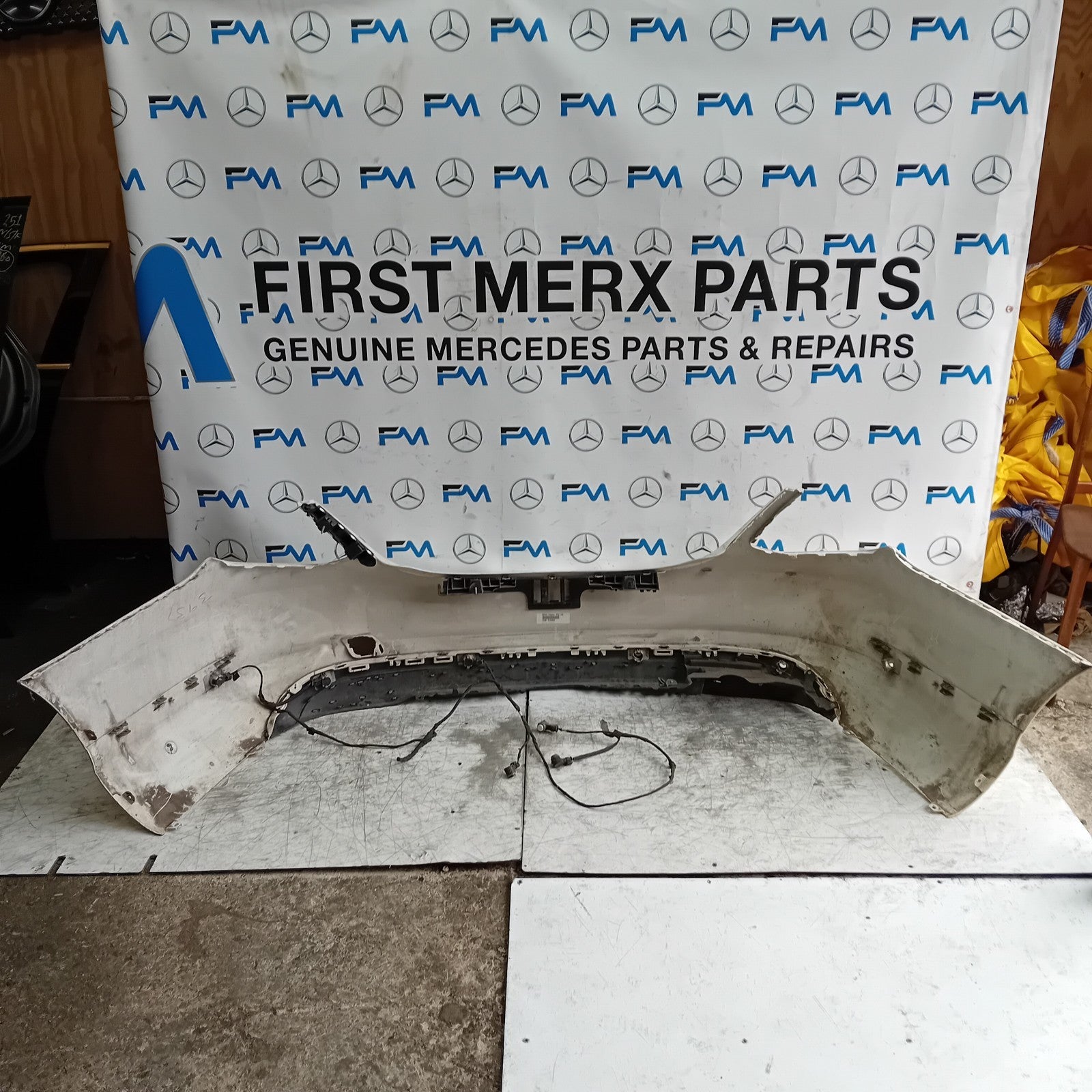 MERCEDES BENZ C-CLASS W205 SLN REAR BUMPER 2015 WHITE A2058850138 FMX54
