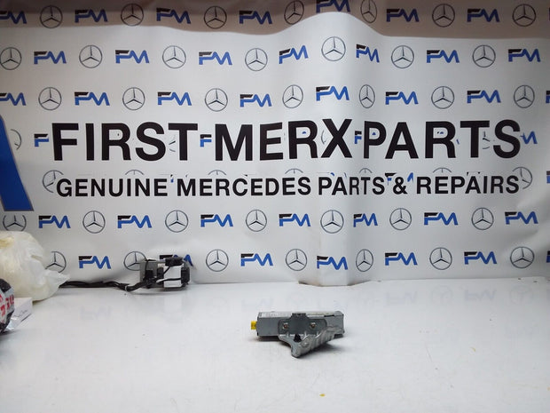 MERCEDES  C-CLASS W205 PASSENGER REAR SIDE  AIRBAG MODULE A2058604701 FM00466
