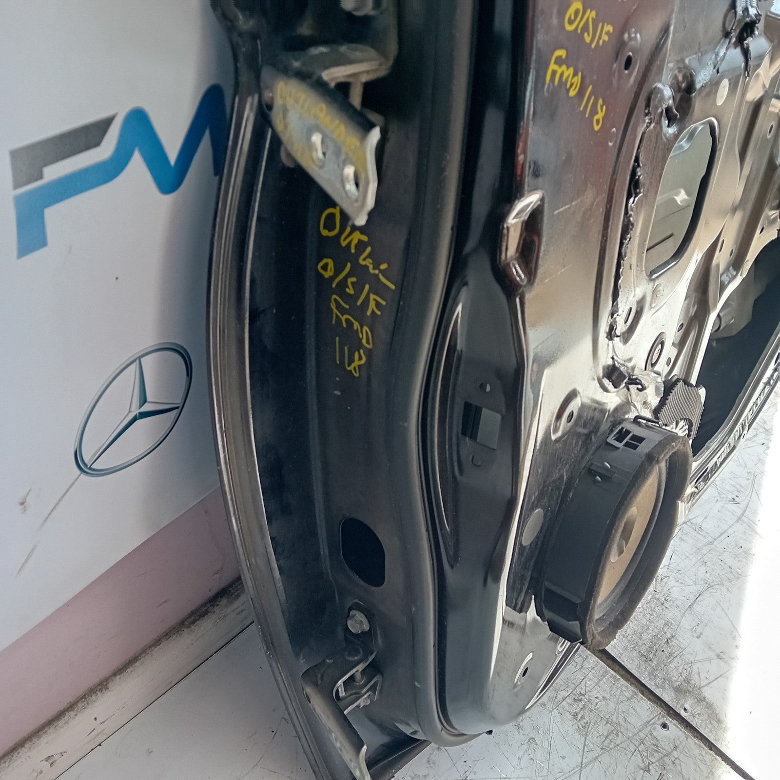 MITSUBISHI OUTLANDER DRIVER SIDE FRONT DOOR O/S/F BLACK FMD118