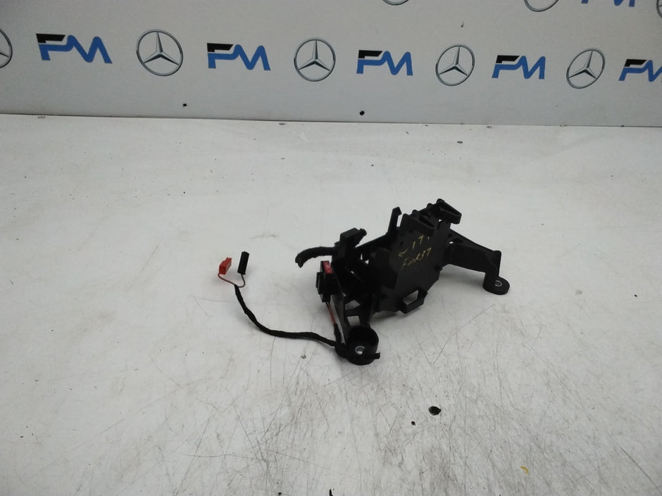 MERCEDES MERCEDES A-CLASS W177 UNDER BODY BRACKET A2475452901 FMR37