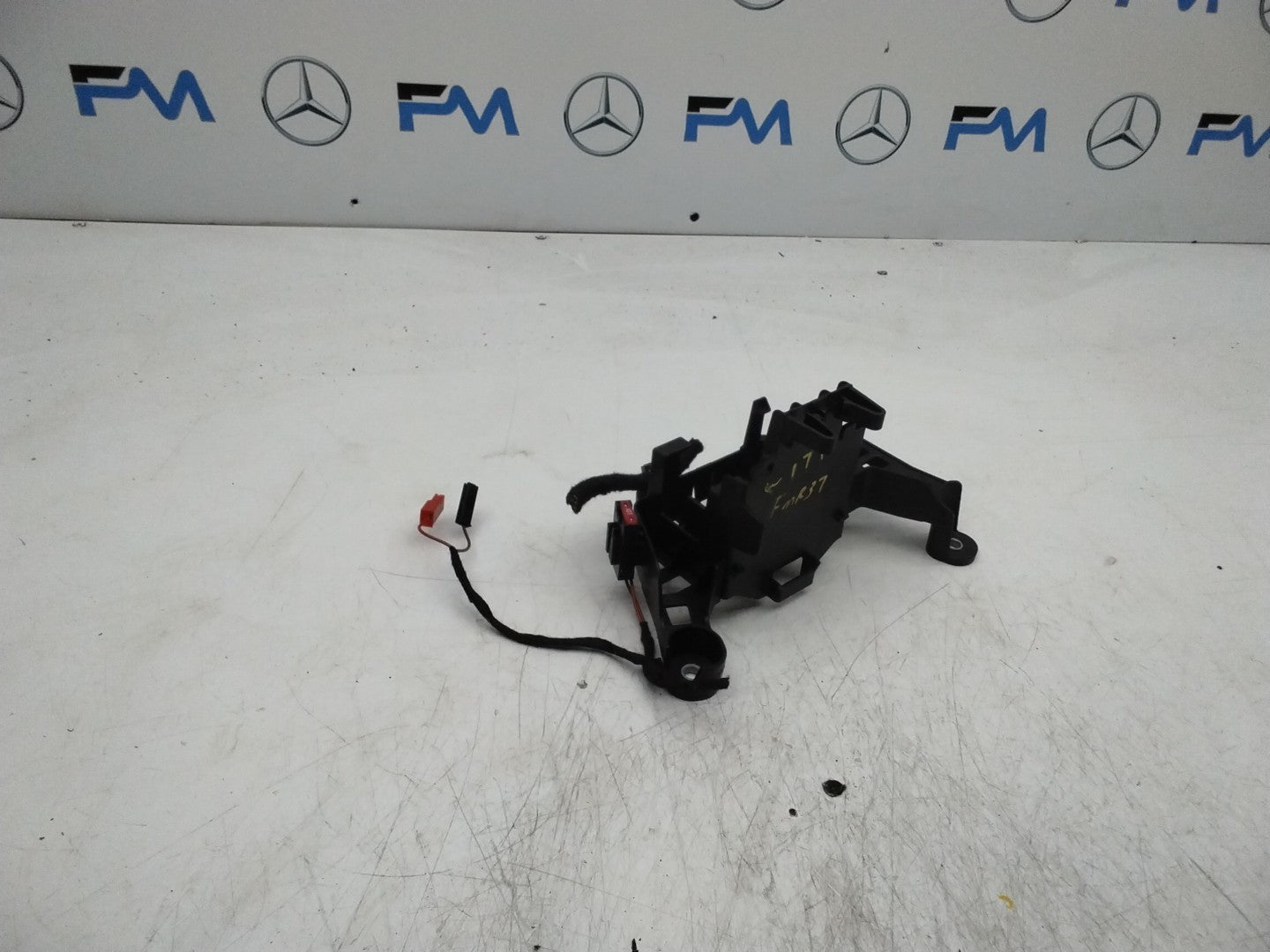 MERCEDES MERCEDES A-CLASS W177 UNDER BODY BRACKET A2475452901 FMR37