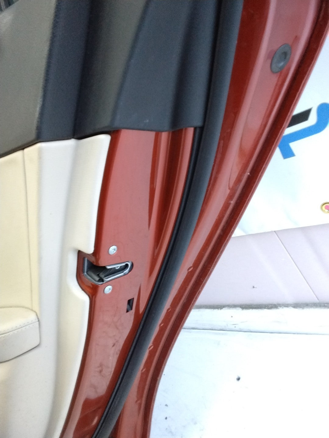 MERCEDES BENZ  C-CLASS W205 DRIVER SIDE REAR DOOR O/S/R COMPLETE RED FMD91