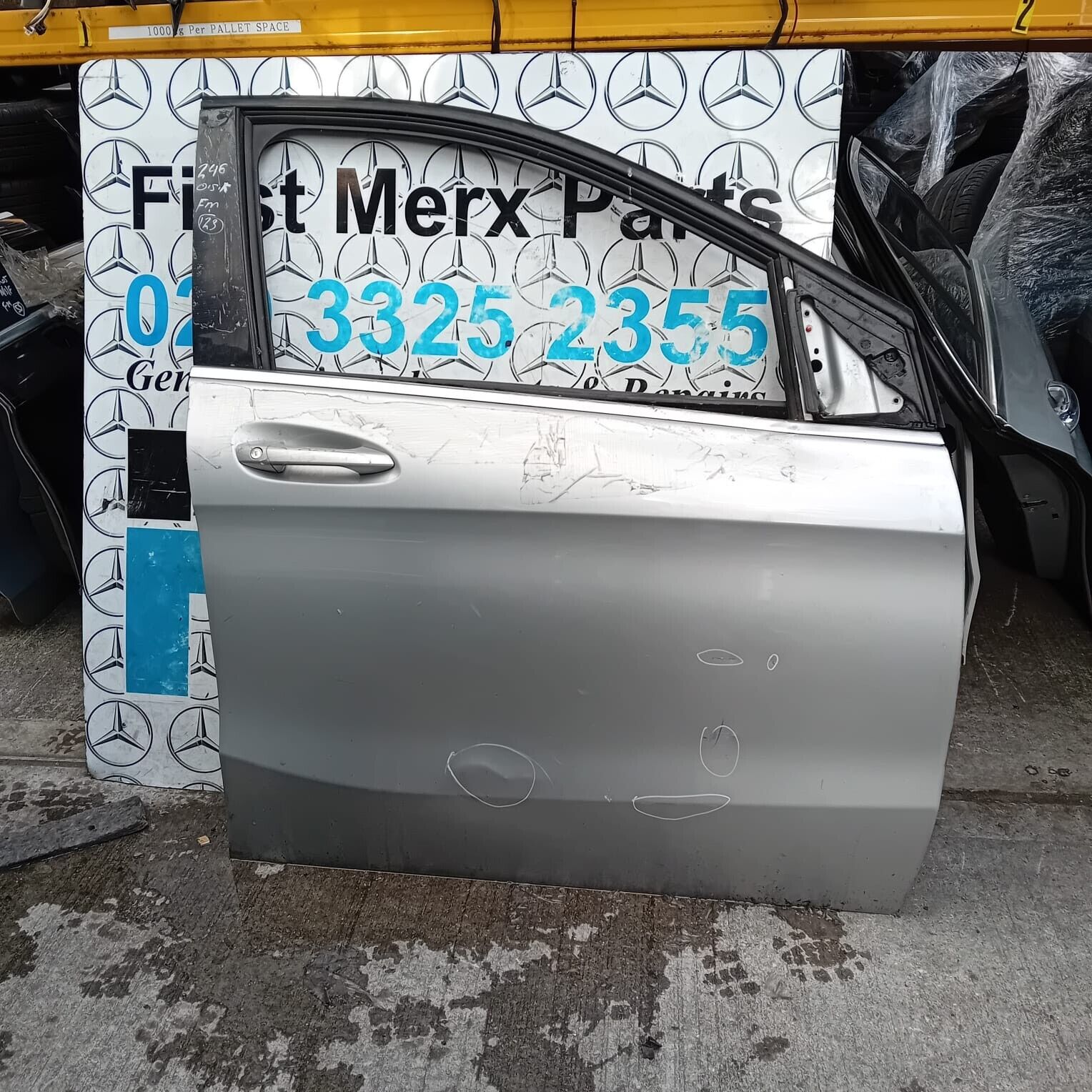 MERCEDES BENZ B-CLASS  W246  DRIVER SIDE FRONT DOOR ( OFF SIDE FRONT )