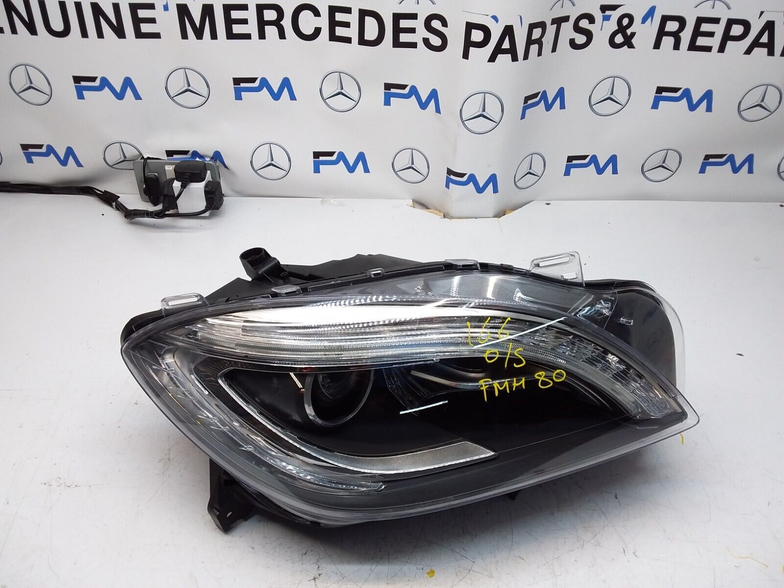 MERCEDES-BENZ W166 GLE DRIVER O/S HEADLIGHT A1668204159 FMH80 LED INTELLIGENT