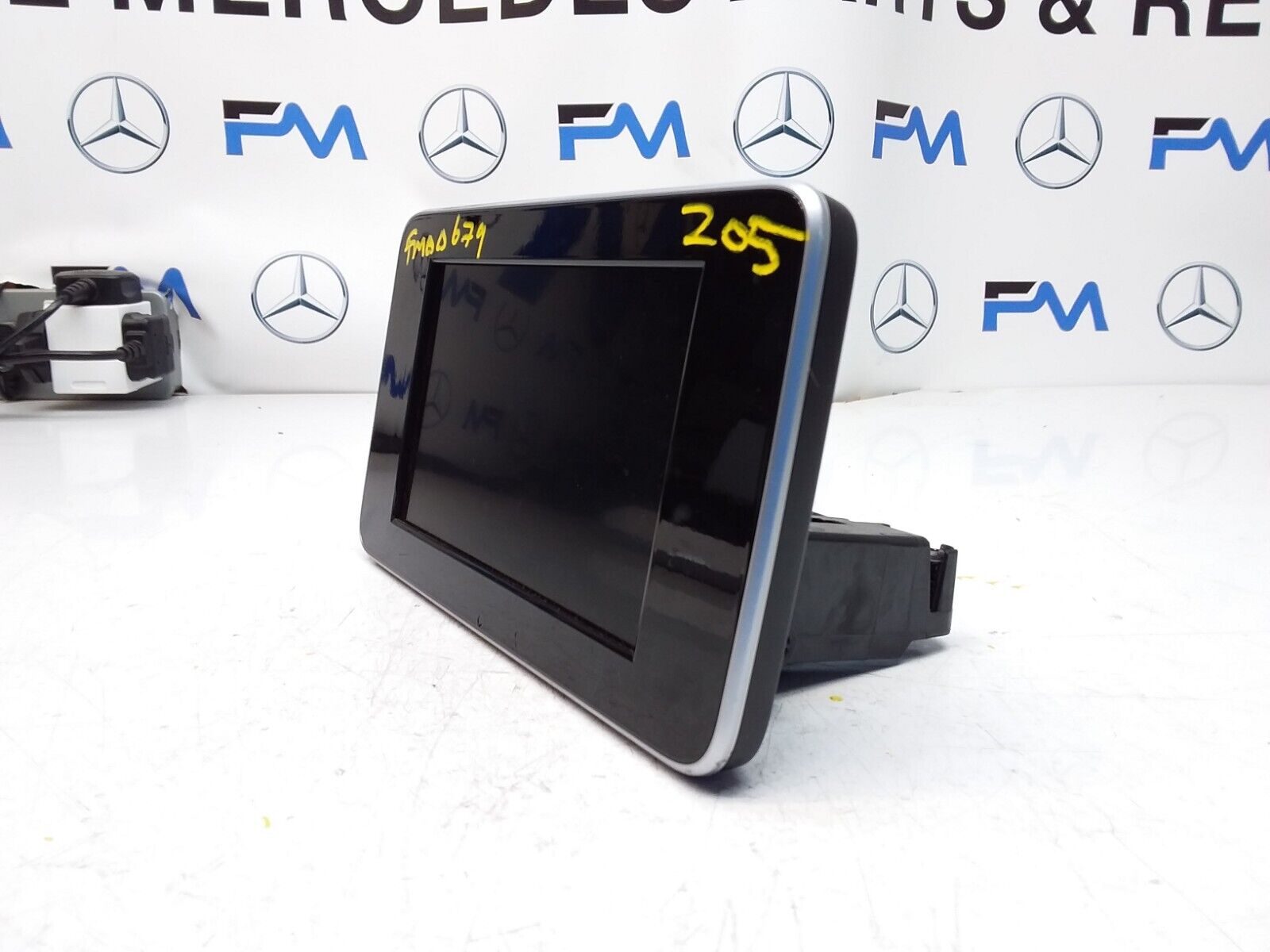 MERCEDES C-CLASS W205 2017 SAT NAV MULTIMEDIA SCREEN A2059004113 FM00679