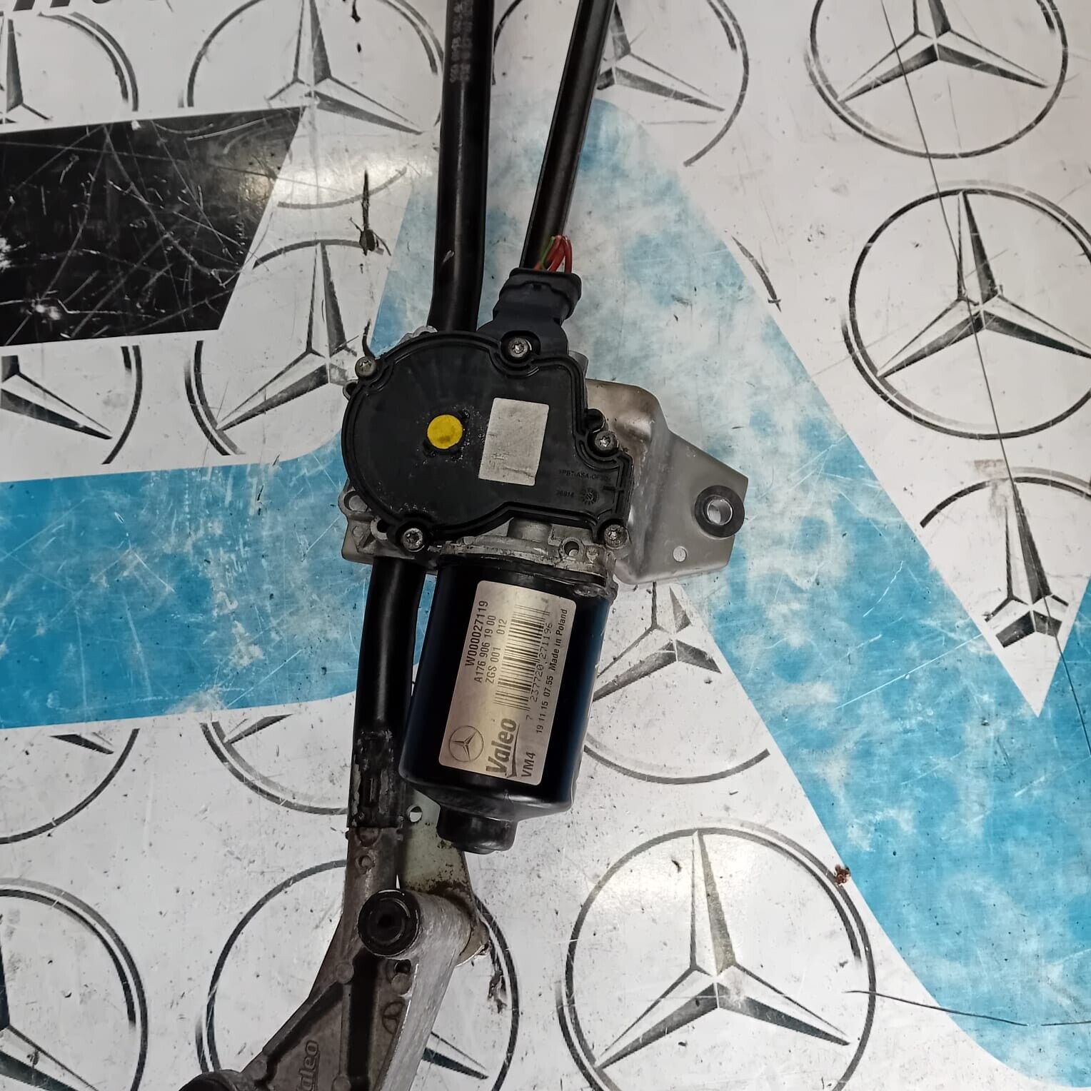 MERCEDES CLA C117 2013 - 2019 WIPER MOTOR & LINKAGE FRONT A1769061900