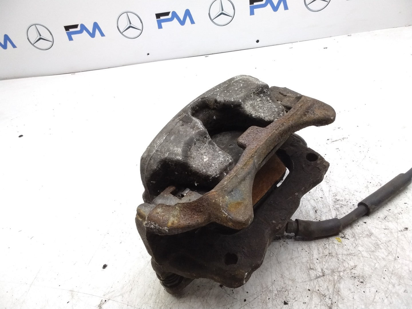 MERCEDES  C-CLASS W205 BRAKE CALIPER FRONT RIGHT  SIDE  FMR146 A2054210001