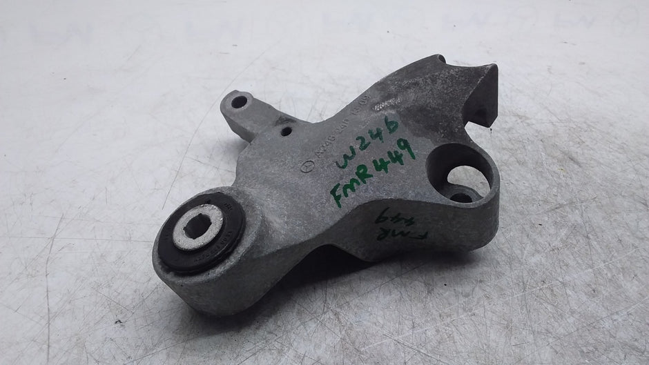 MERCEDES BENZ A-CLS W176 ENGINE MOUNTING BRACKET A2462401809 FMR449