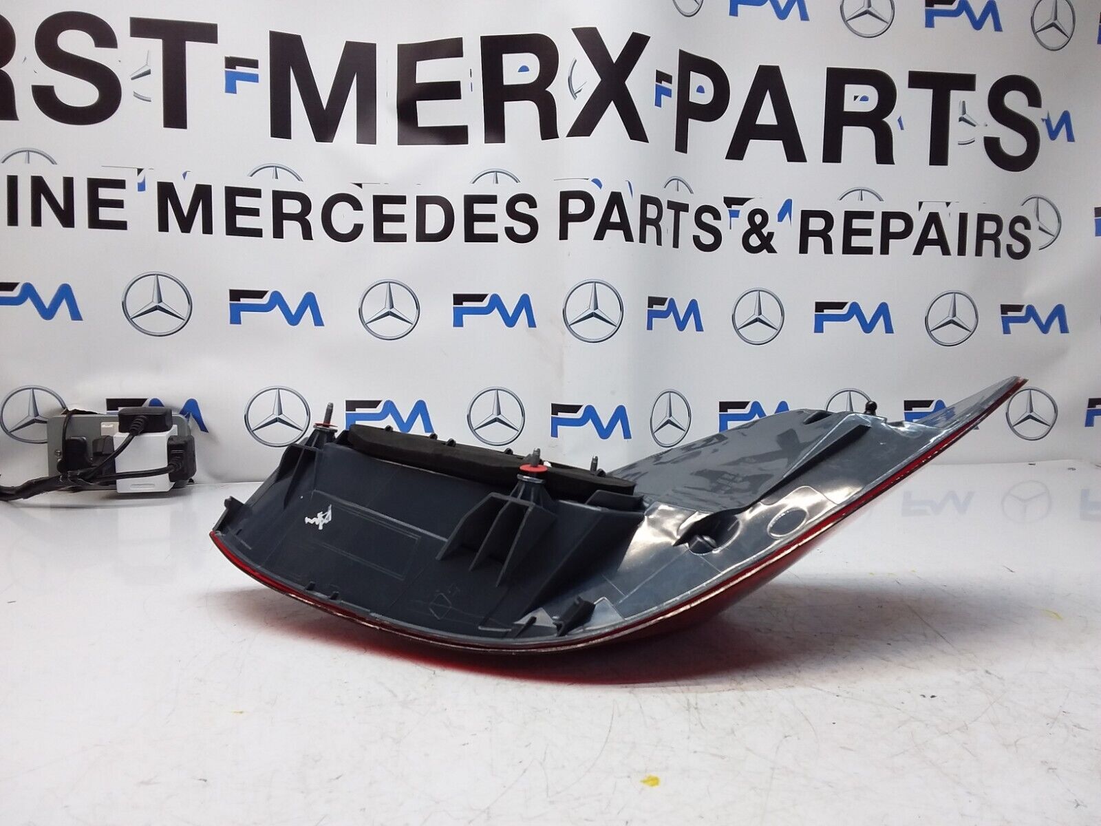 MERCEDES  C CLASS W205 REAR PASSENGER SIDE LED LIGHT FMT19 