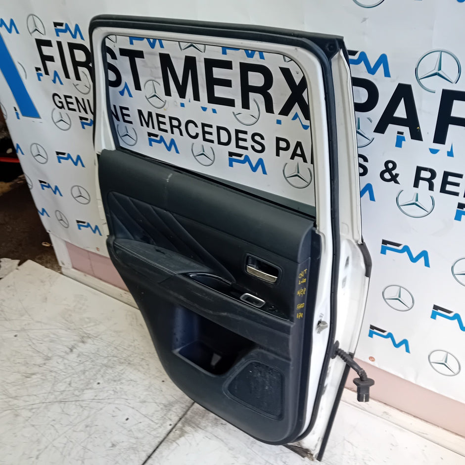 MITSUBISHI OUTLANDER MK3 DRIVER SIDE REAR DOOR OSR WHITE 2013 ON COMPLETE FMD179