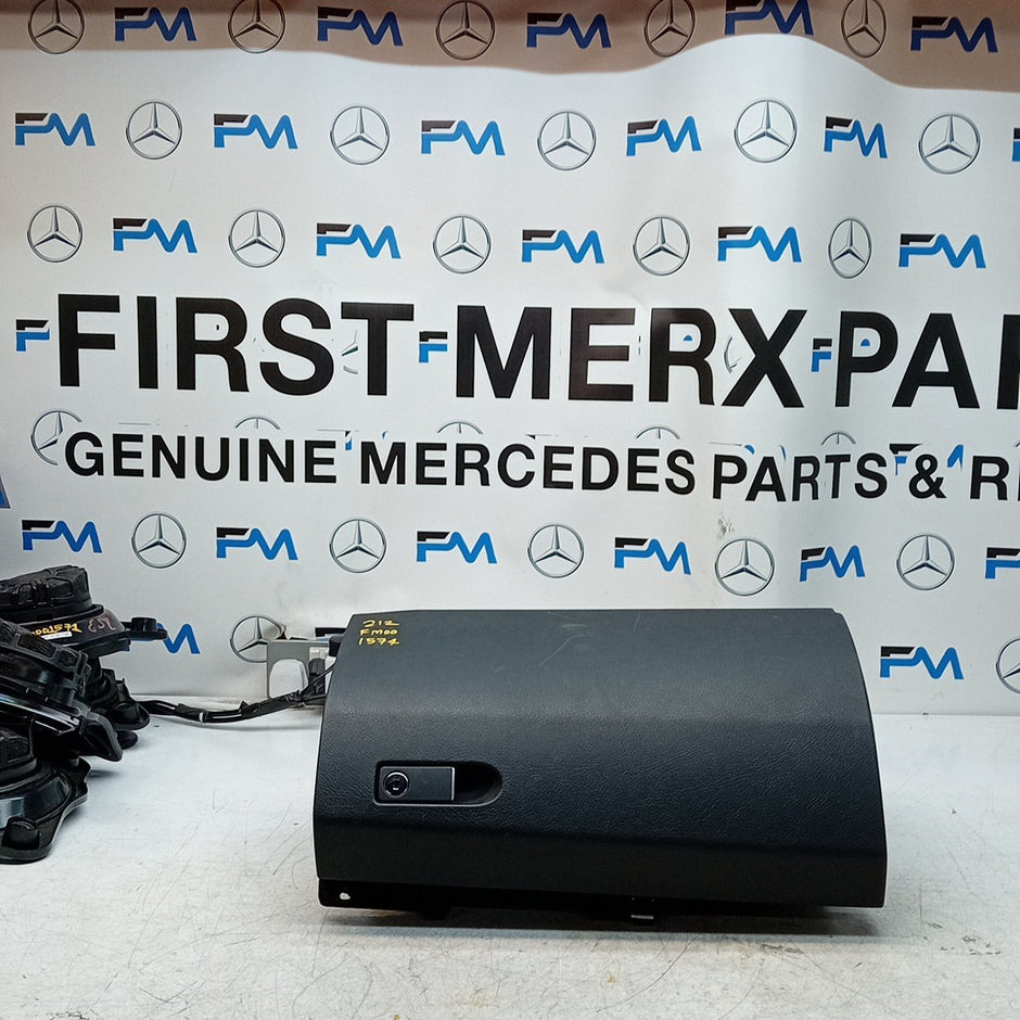 MERCEDES BENZ  E-CLASS W212 DASHBOARD GLOVEBOX  2015 A2126803191 FM001574