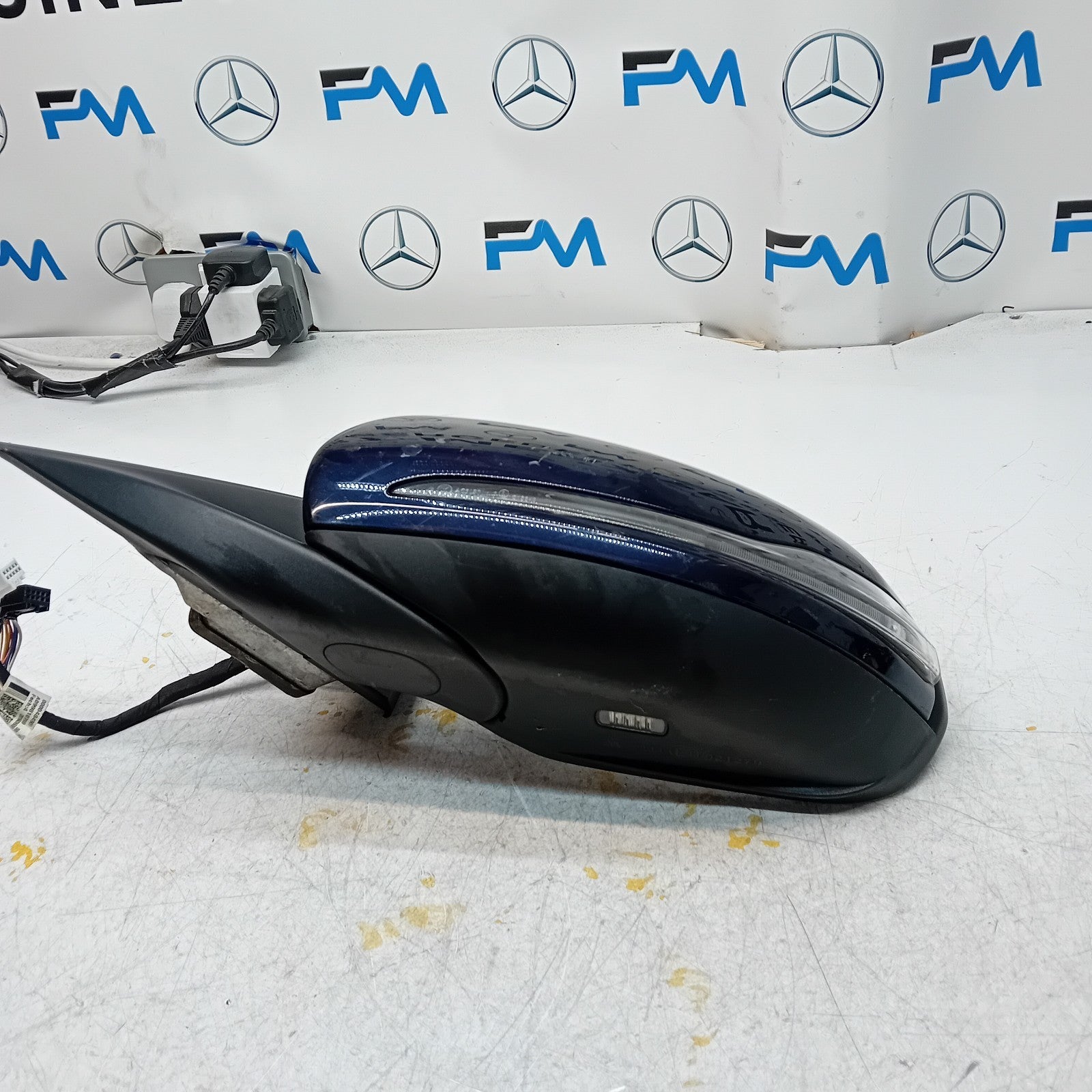 MERCEDES C-CLASS  W205 PASSENGER SIDE WING MIRROR A2058104702 BLUE FMM36
