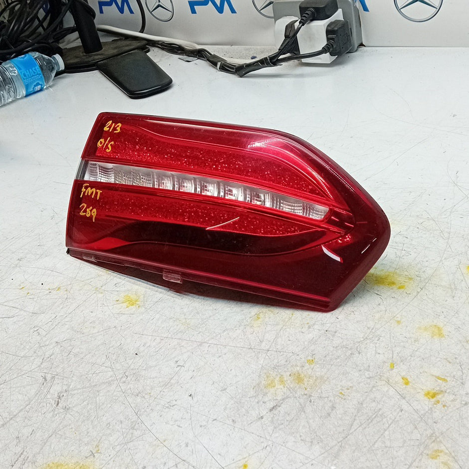 MERCEDES BENZ  E-CLASS W213 DRIVER RIGHT OS REAR TAIL LIGHT  2016 FMT269