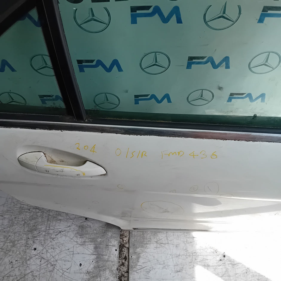 MERCEDES C-CLASS W204 SLN DRIVER REAR DOOR OSR WHITE COMPLETE 2009-2014 FMD436