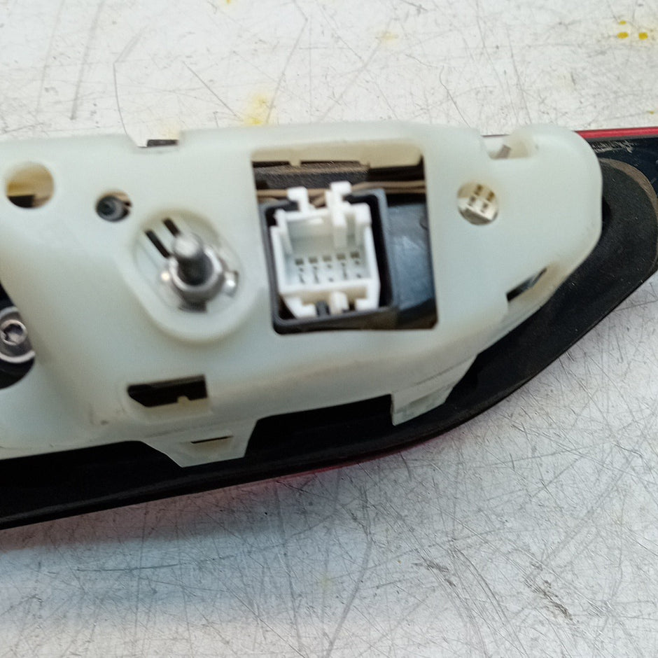 MERCEDES CLA W118 DRIVER RIGHT OS REAR INNER TAIL LIGHT A1189066400 FMT267