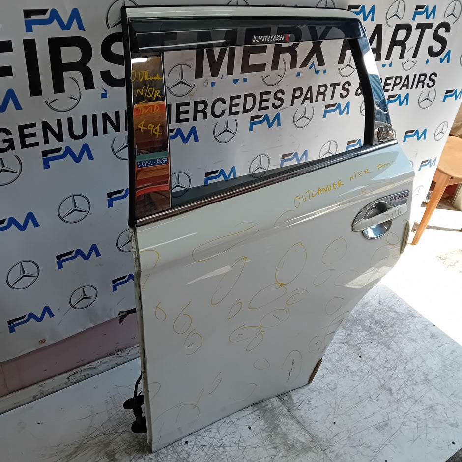 MITSUBISHI OUTLANDER MK3 PASSENGER REAR DOOR NSR 2013 WHITE FMD494