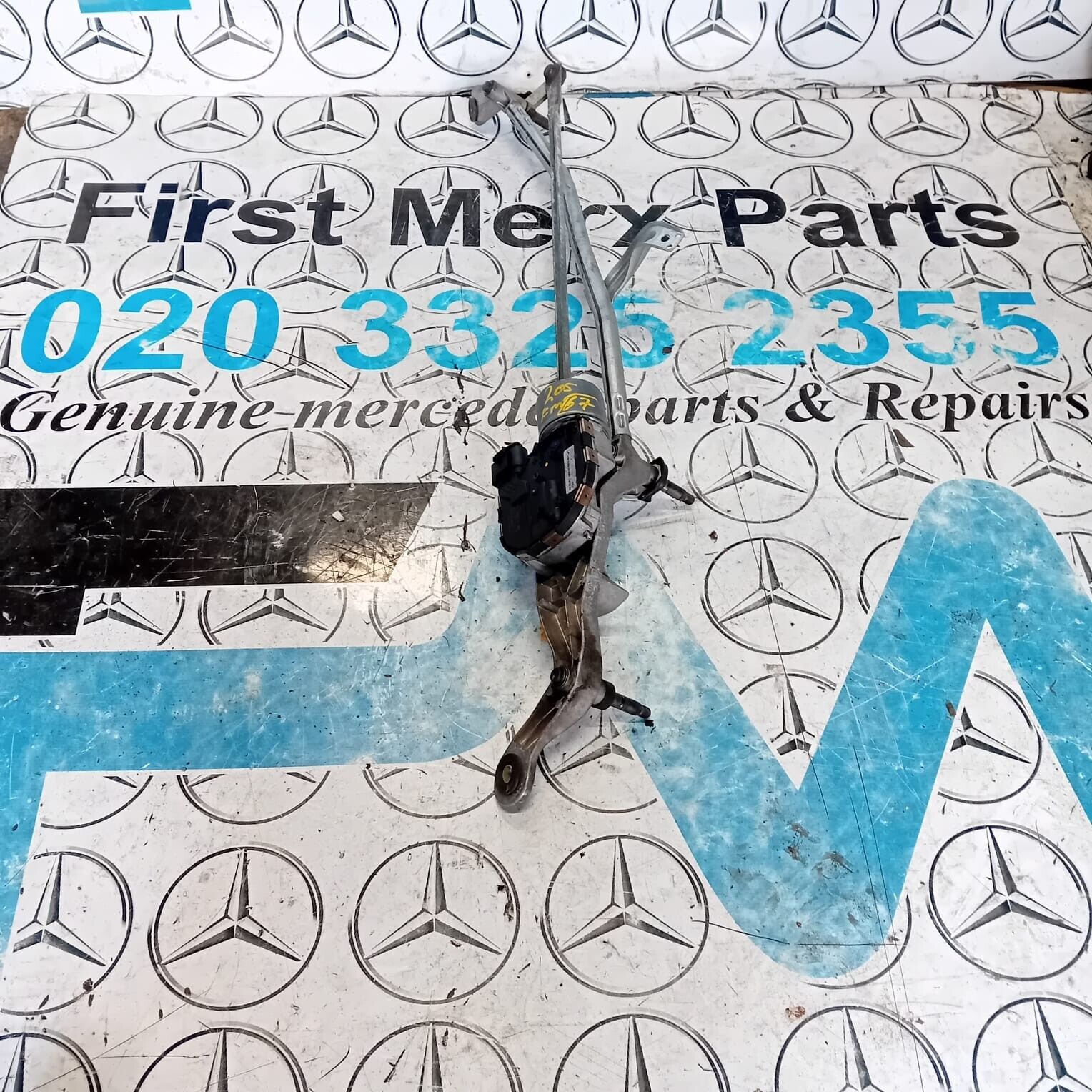 MERCEDES C-CLASS W205 2014-2018 FRONT WIPER MOTOR AND LINKAGE A2058200 ...