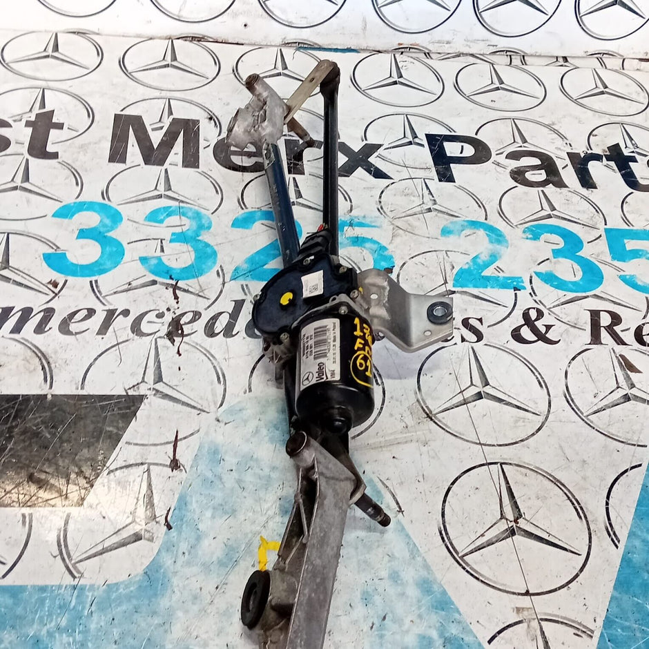 MERCEDES BENZ A-CLASS W176 WINDSCREEN WIPER MOTOR & LINKAGE A1769061900