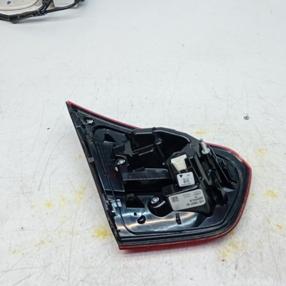 MERCEDES GLA X156 DRIVER RIGHT OS REAR INNER TAIL LIGHT A1569069000 2019 FMT279