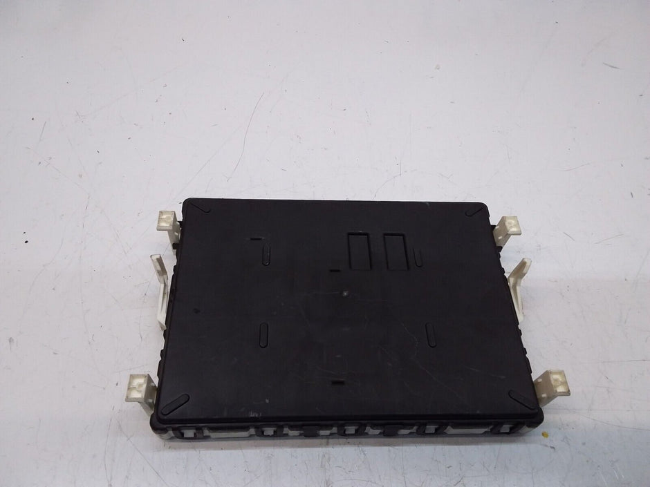Mercedes C-CLASS W205 SAM Signal Control Module Unit A1569005303 FM00348