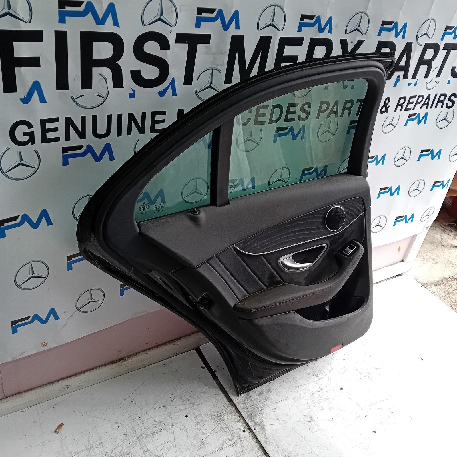MERCEDES BENZ C-CLASS W205 PASSENGER SIDE REAR DOOR N/S/R BLACK FMD120