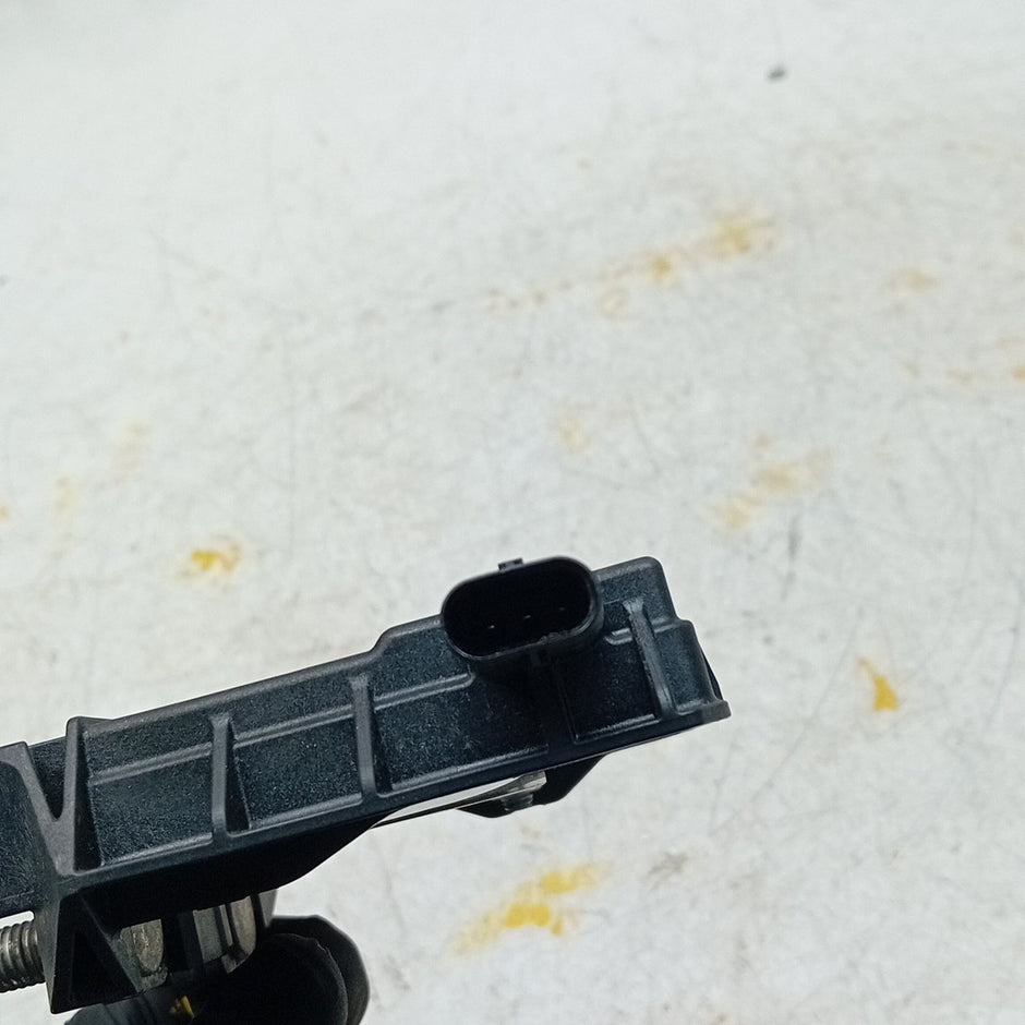 MERCEDES E-CLASS W213 NEGATIVE BATTERY CLAM TERMINAL 2016 A0009061505  FM001281