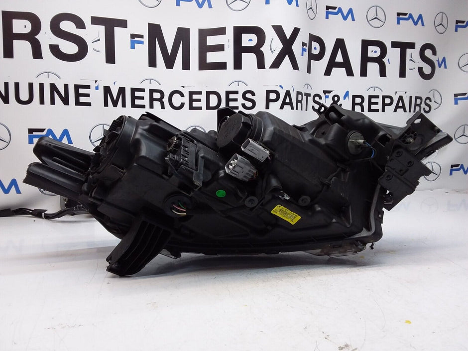 MITSUBISHI OUTLANDER MK3 2015 HEADLIGHT PASSENGER SIDE LEFT L0094N 08V2 FMH65