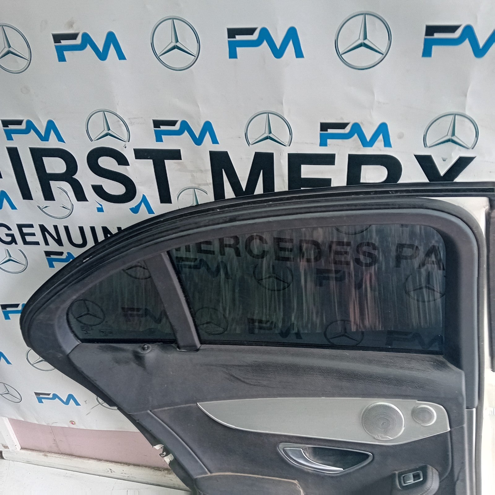 MERCEDES BENZ C-CLASS W205 PASSENGER SIDE REAR DOOR N/S/R WHITE  COMPLETE FMD149