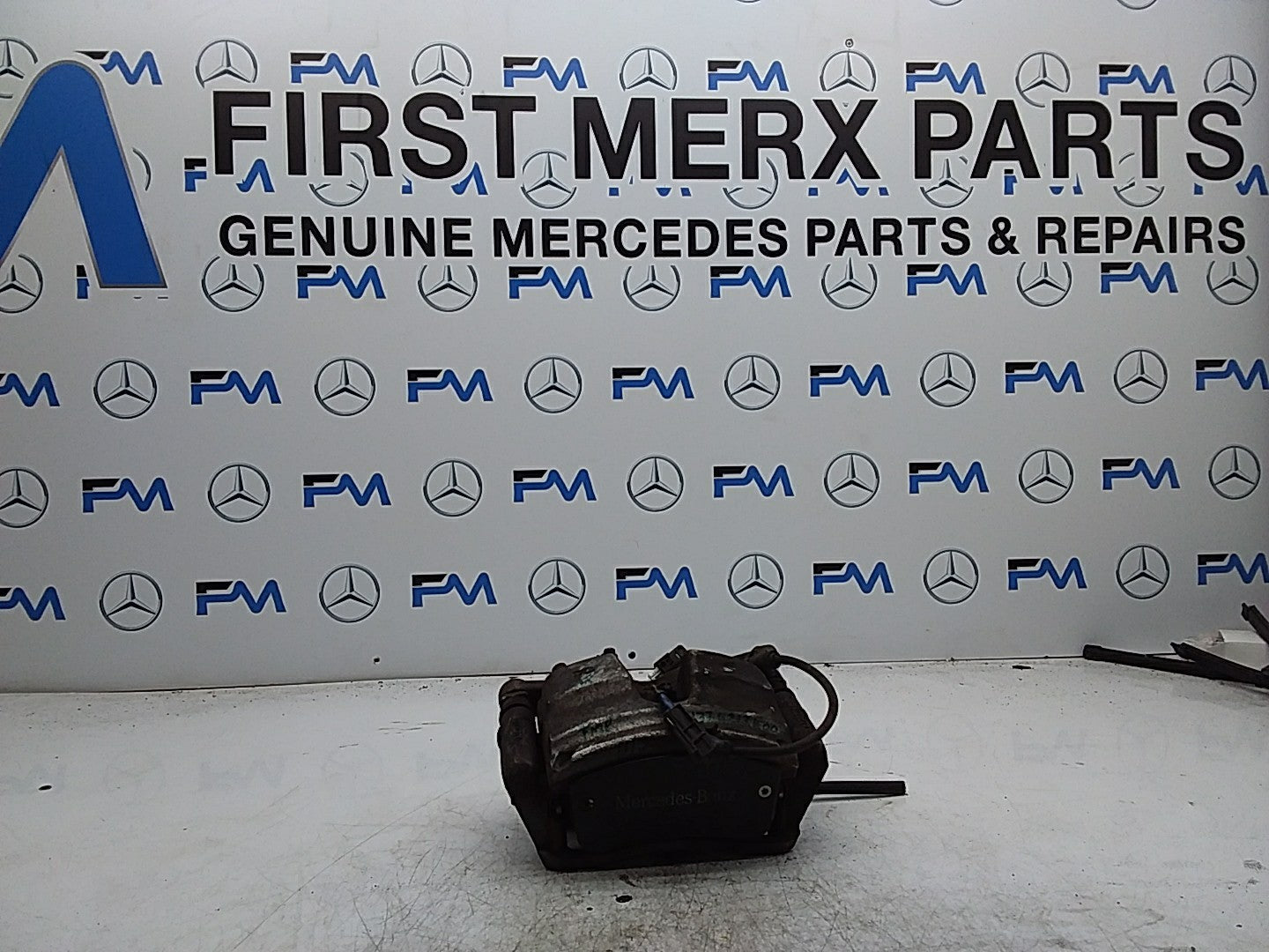 MERCEDES GLA  W247 WHEEL BRAKE CALIPER  LEFT PASSENGER SIDE A1774213400 FMR365
