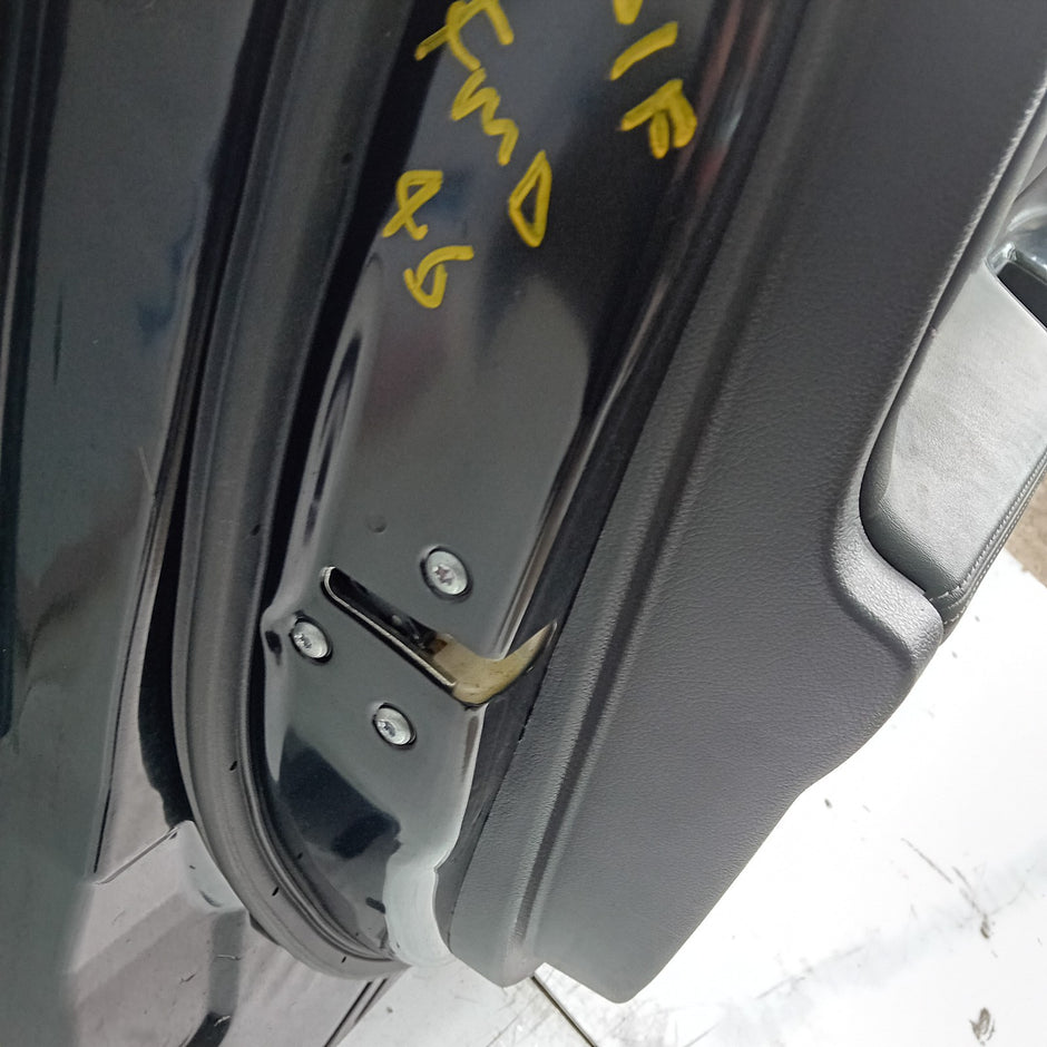 MITSUBISHI OUTLANDER PASSENGER SIDE FRONT DOOR N/S/F COMPLETE BLACK FMD46
