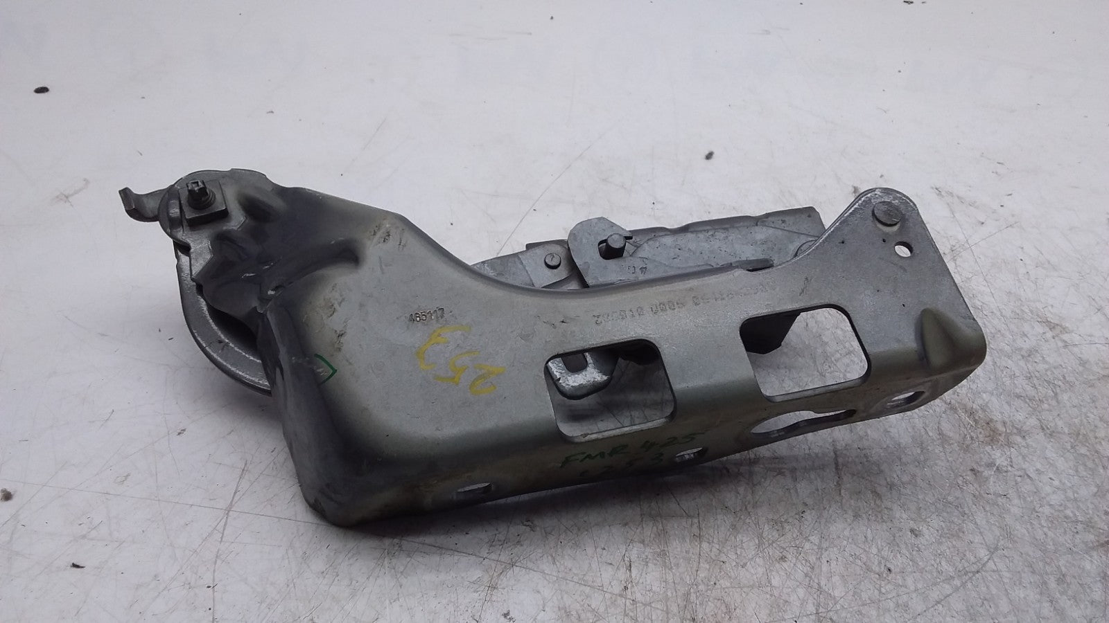 MERCEDES BENZ GLC W253 DRIVER SIDE BONNET HINGE A2538800228 FMR425