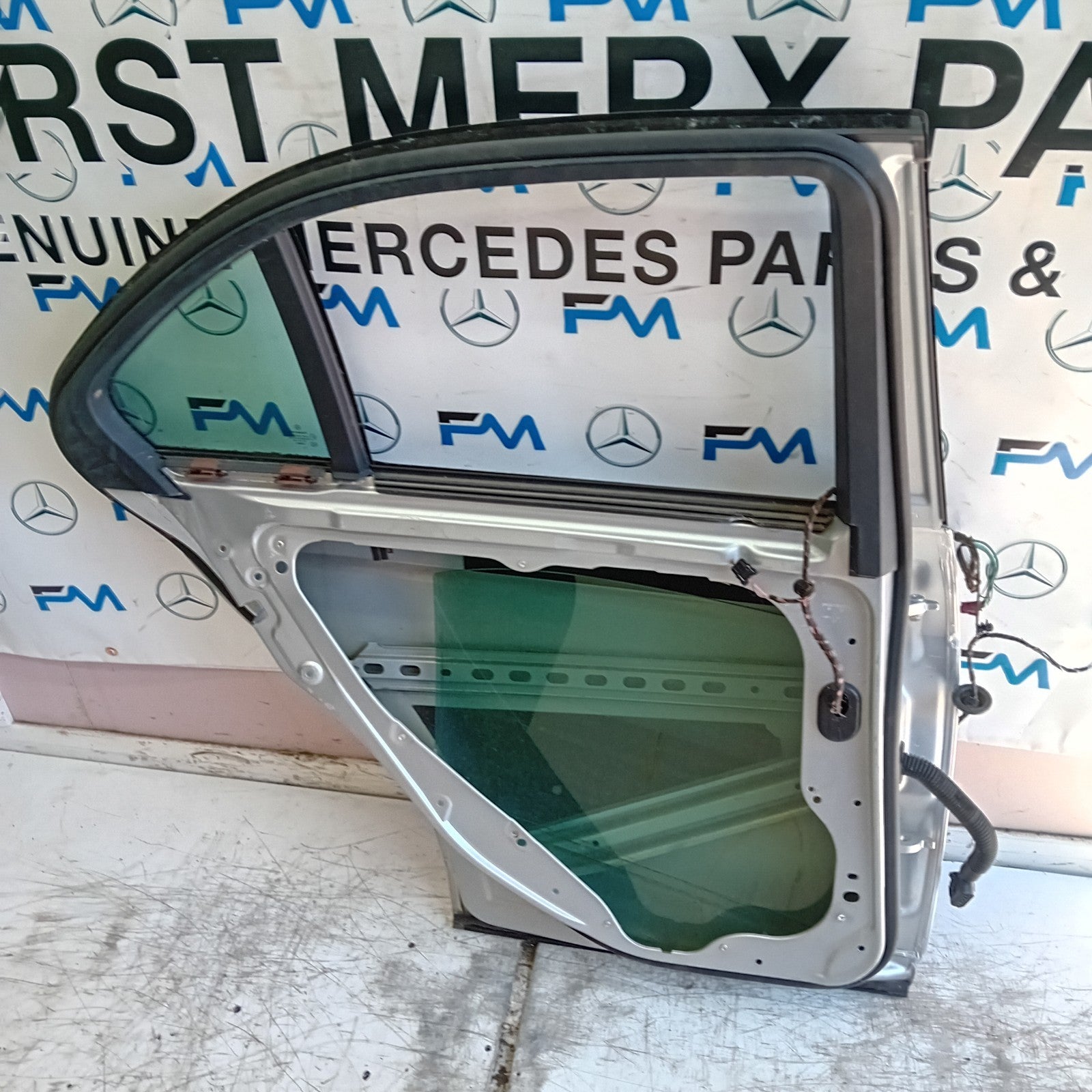MERCEDES BENZ C-CLASS W204 PASSENGER REAR DOOR NSR SILVER 2008-14 FMD465