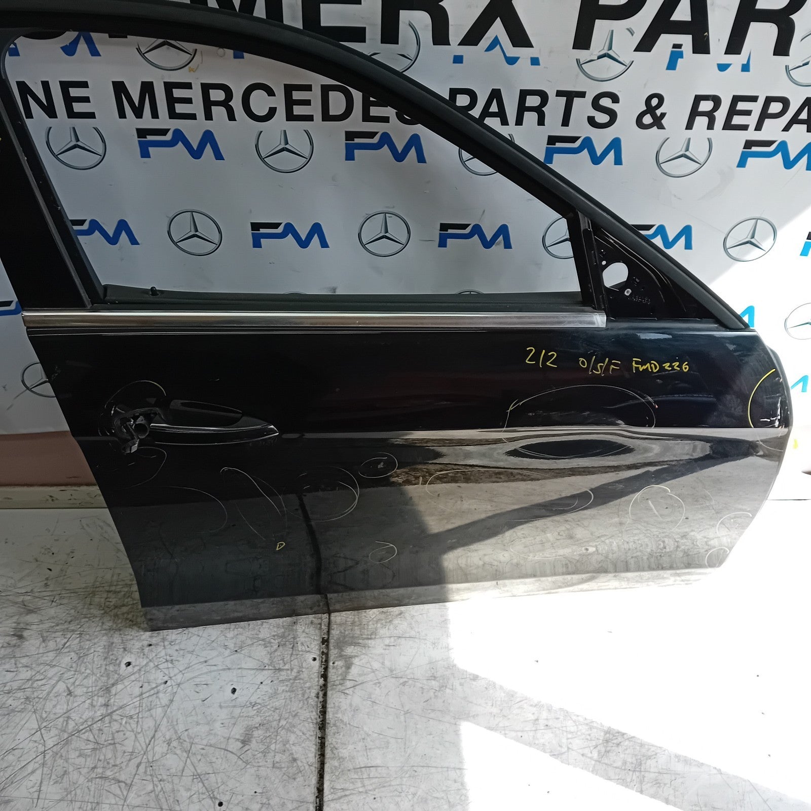 MERCEDES BENZ E-CLASS W212 DRIVER FRONT DOOR OSF BLACK 2009-16 COMPLETE FMD226