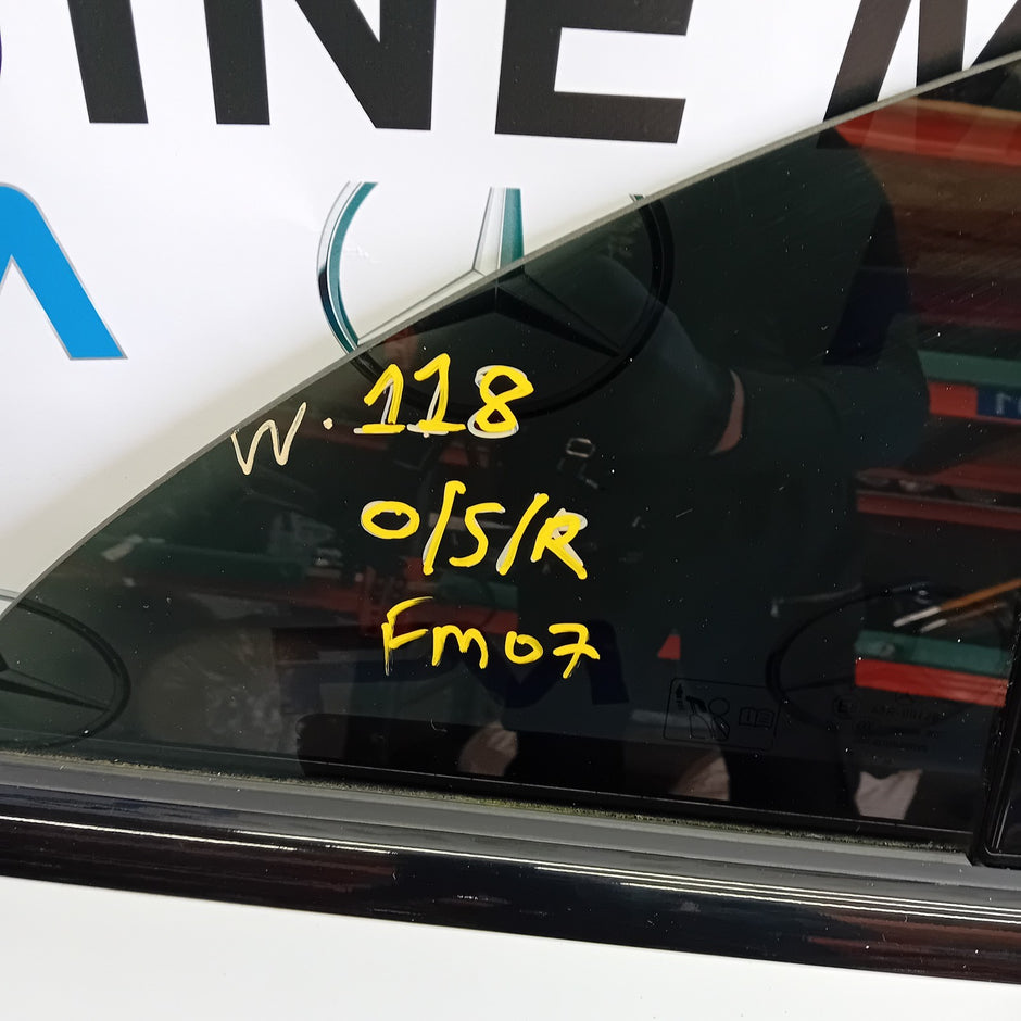 MERCEDES BENZ CLA-CLASS  W118 DRIVER SIDE FRONT DOOR ( OFF SIDE FRONT ) FM07