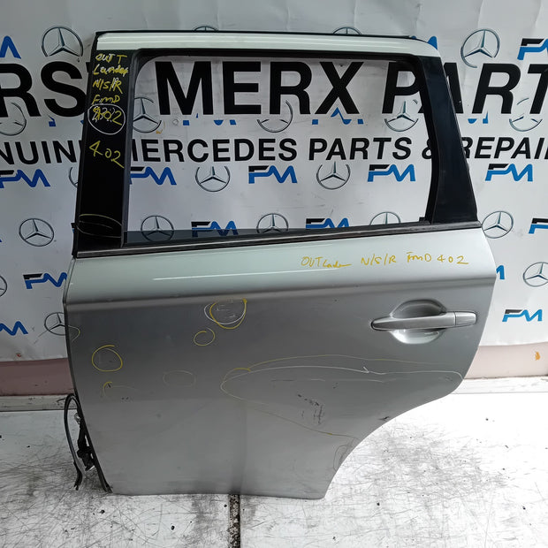 MITSUBISHI OUTLANDER MK3 PASSENGER REAR DOOR NSR BLACK 2013 FMD402