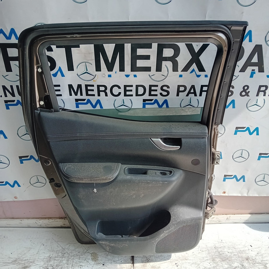 MEECEDES X-CLASS W470 PASSENGER SIDE REAR DOOR NSR 2017-20 BROWN COMPLETE FMD283