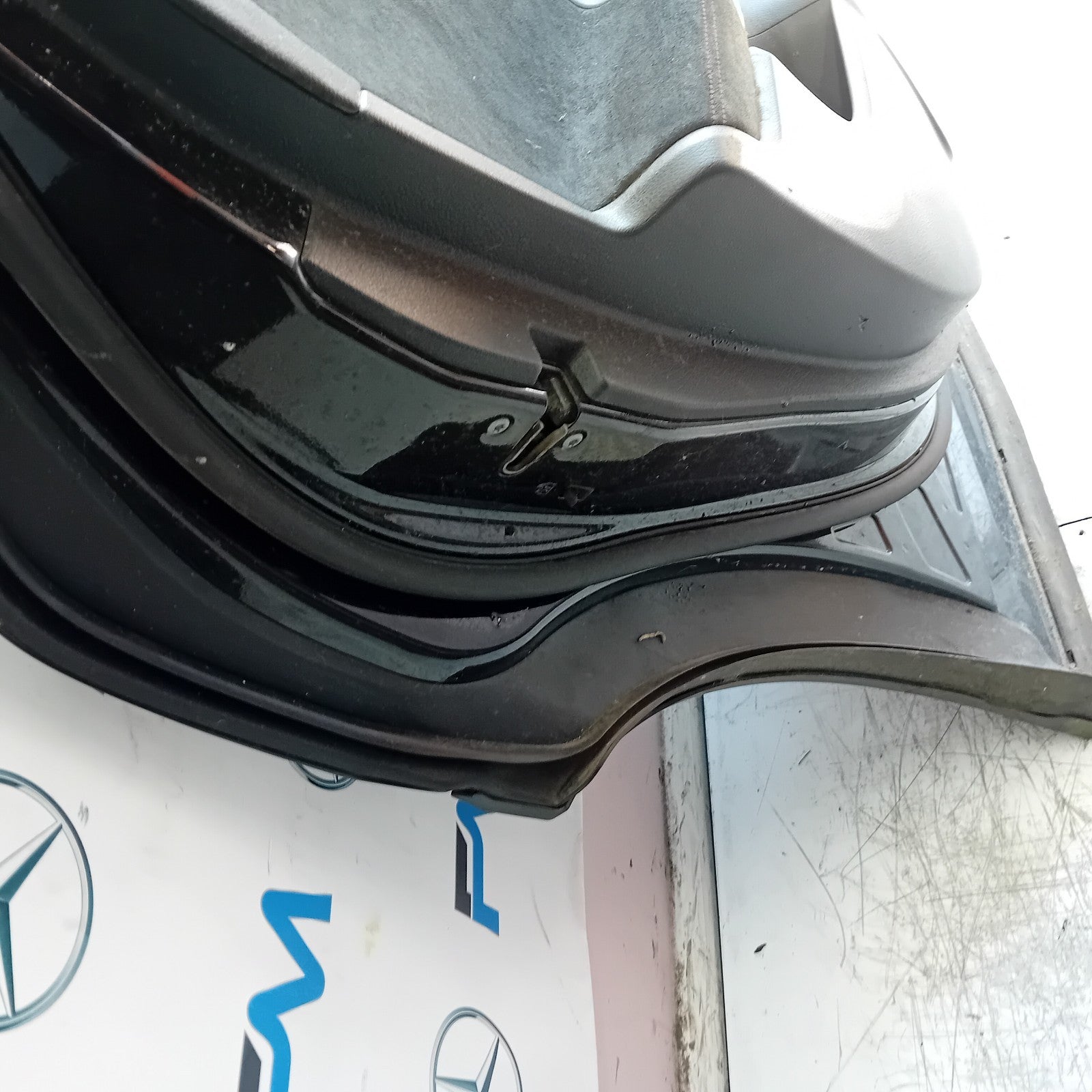 MEECEDES GLA H247 PASSENGER REAR DOOR NSR 2019 BLACK COMPLETE FMD496
