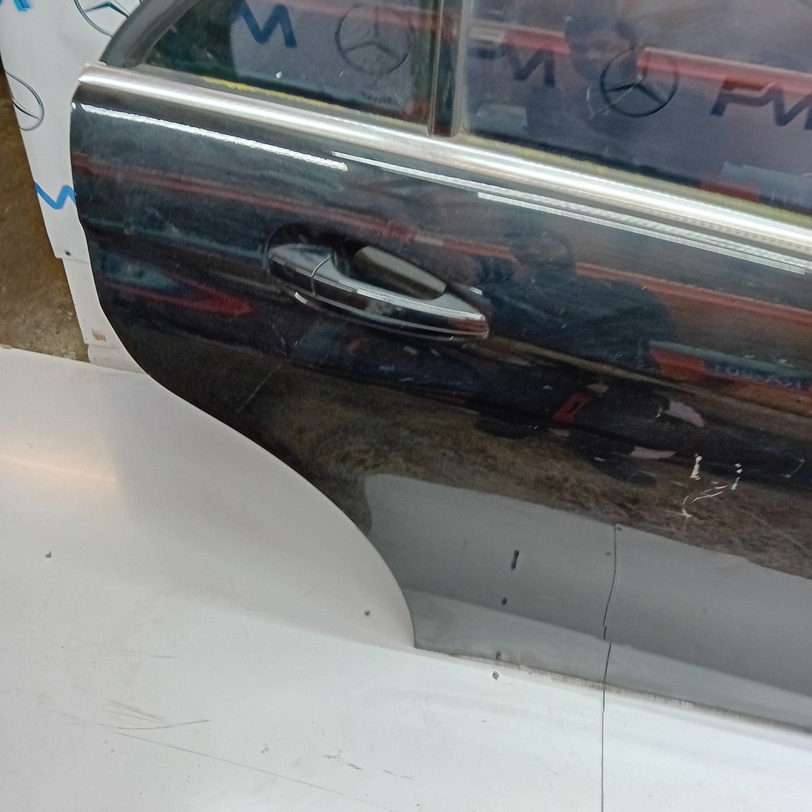 MERCEDES BENZ E-CLASS  W212 DRIVER SIDE REAR DOOR ( OFF SIDE REAR ) FM03