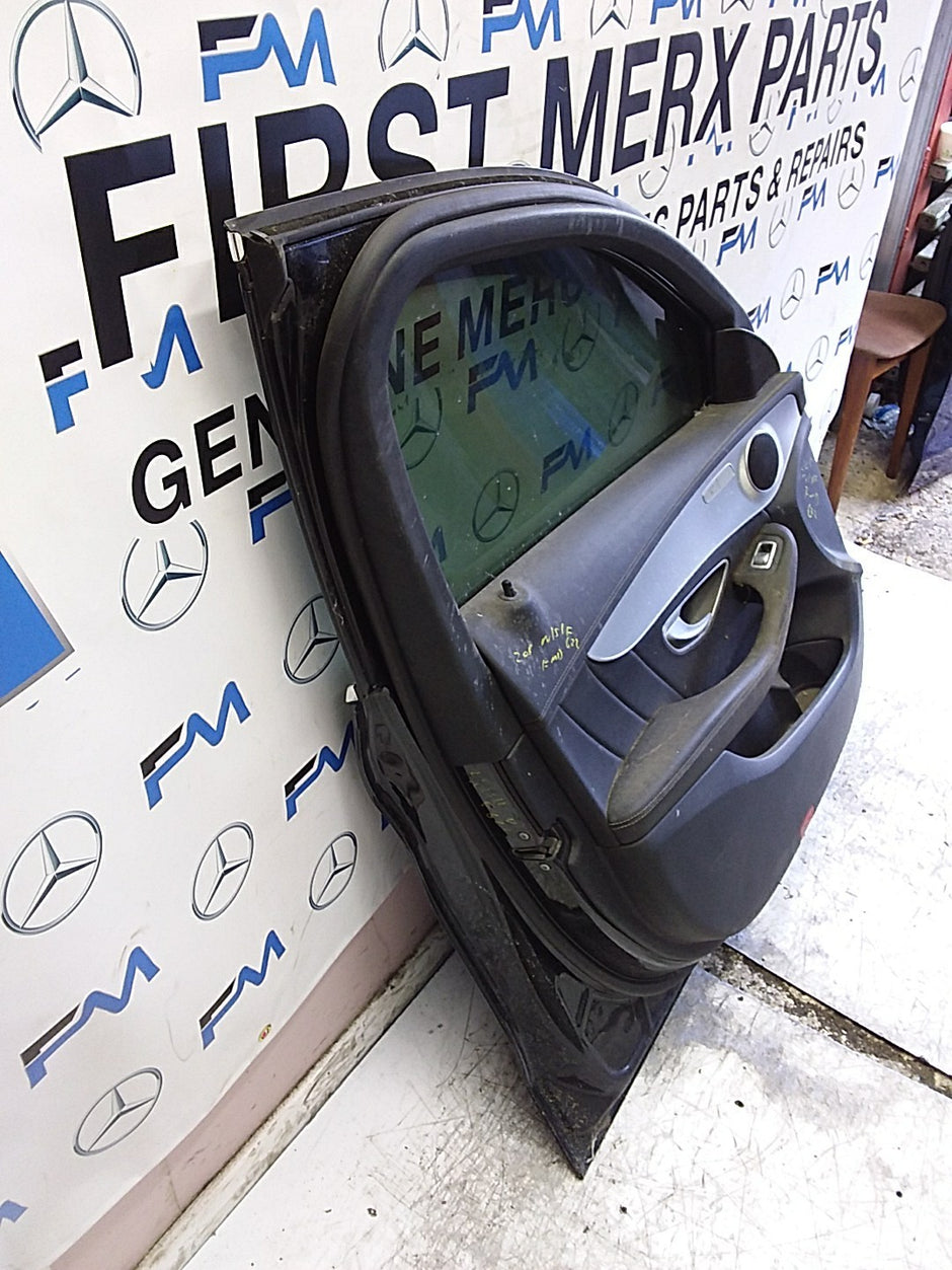 MERCEDES C-CLASS W205 SLN PASSENGER FRONT DOOR NSF BLACK 2014-21 COMPLETE FMD622