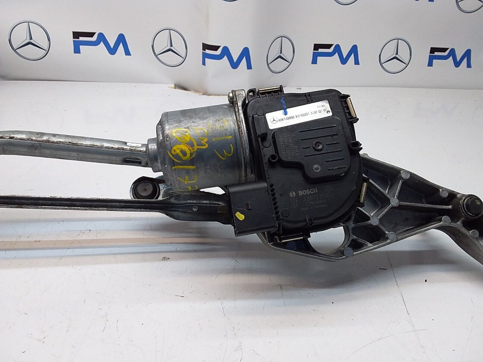 MERCEDES E-CLASS 2017 W213 A2138207402 FRONT WIPER MOTOR  FM00177