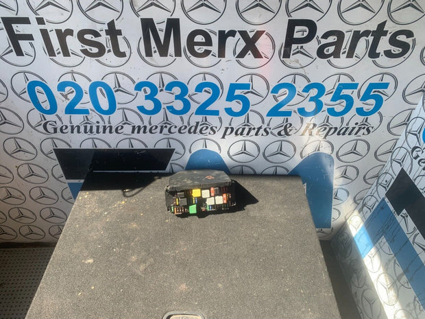 2013 MERCEDES BENZ C CLASS W204 2.1 DIESEL SAM UNIT FUSE BOX A2129006824