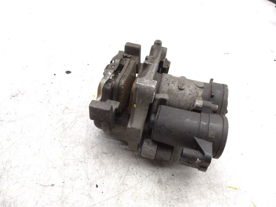 MERCEDES  B-CLASS W246 BRAKE CALIPER REAR LEFT PASSENGER SIDE A2054231998 FMR134