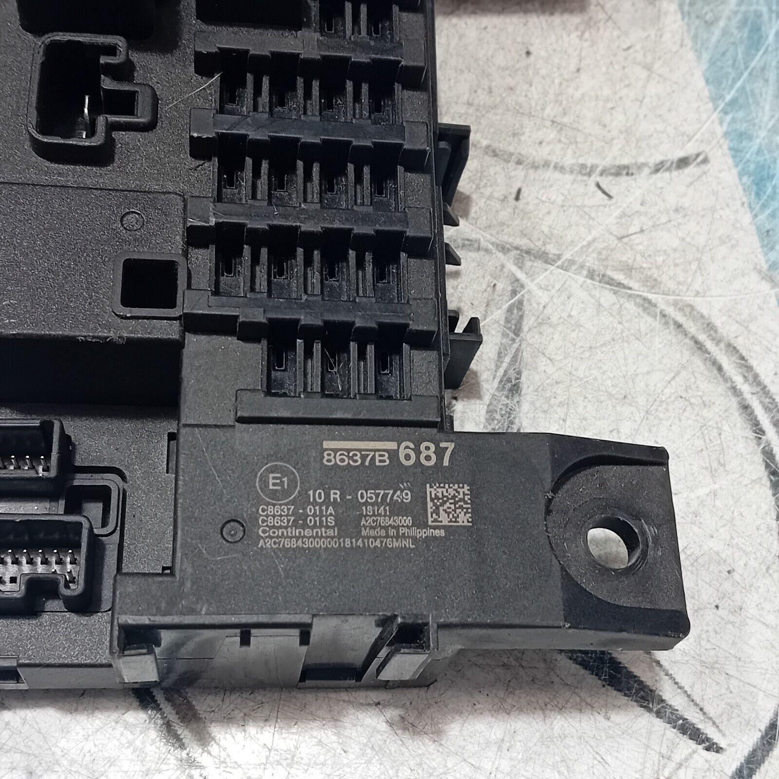 MITSUBISHI OUTLANDER FUSE RELAY BOX 8637B687 MK3 2016 - 2021