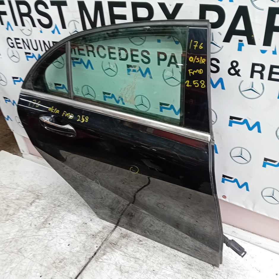 MERCEDES A-CLASS W176 SLN DRIVER REAR DOOR OSR BLACK 2012-18 COMPLETE FMD258